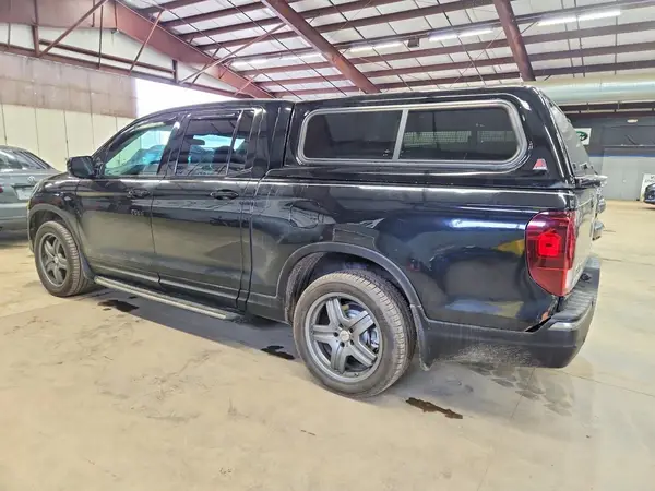 5FPYK3F1XHB005340 2017 HONDA RIDGELINE - Image 2