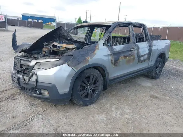 5FPYK3F1XJB502412 2018 HONDA RIDGELINE - Image 2