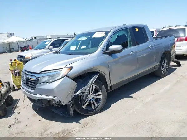 5FPYK3F42HB017461 2017 HONDA RIDGELINE - Image 2