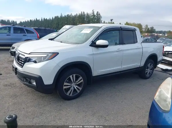 5FPYK3F43HB015735 2017 HONDA RIDGELINE - Image 2