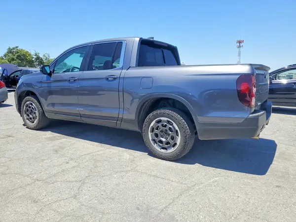 5FPYK3F47RB023693 2024 HONDA RIDGELINE - Image 2