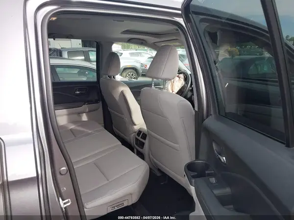 5FPYK3F50KB043704 2019 HONDA RIDGELINE - Image 8