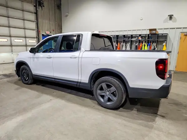 5FPYK3F50PB027378 2023 HONDA RIDGELINE - Image 2