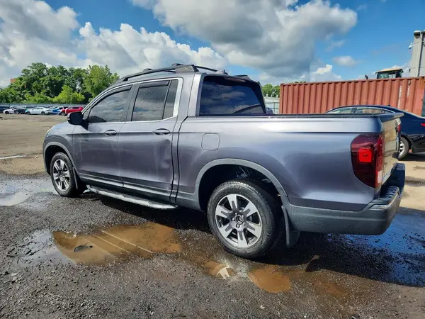 5FPYK3F51HB002488 2017 HONDA RIDGELINE - Image 2
