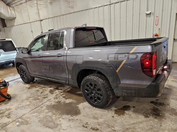 5FPYK3F51PB068053 2023 HONDA RIDGELINE - Image 2
