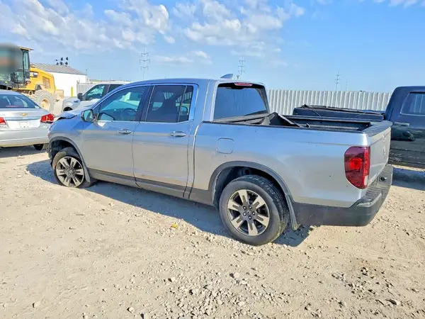 5FPYK3F52HB006713 2017 HONDA RIDGELINE - Image 2