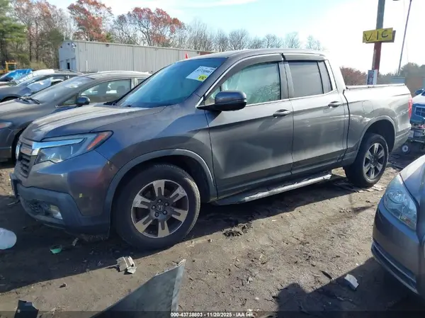 5FPYK3F52JB003140 2018 HONDA RIDGELINE - Image 2