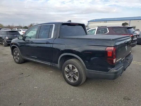 5FPYK3F53HB009717 2017 HONDA RIDGELINE - Image 2