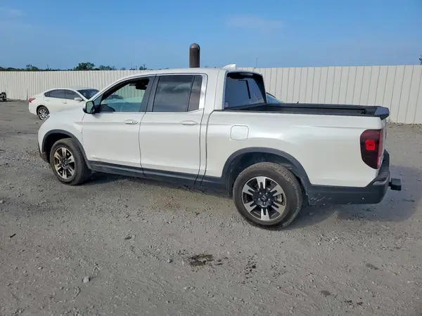 5FPYK3F53LB028423 2020 HONDA RIDGELINE - Image 2