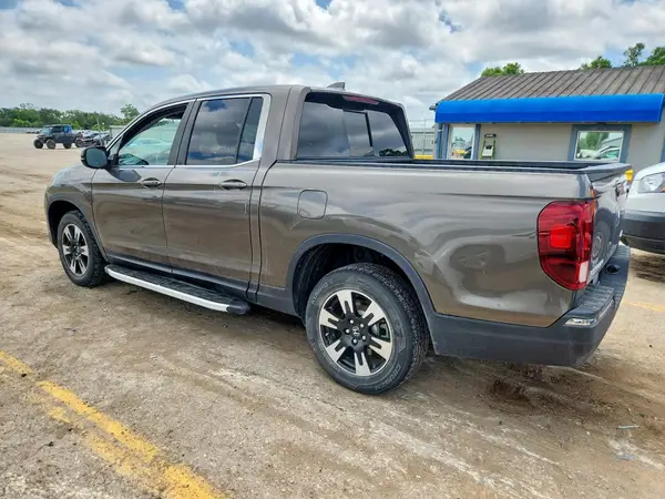 5FPYK3F53LB028485 2020 HONDA RIDGELINE - Image 2