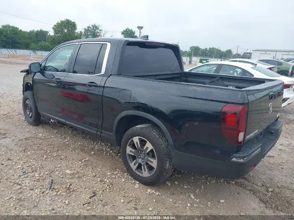 5FPYK3F55HB032156 2017 HONDA RIDGELINE - Image 2