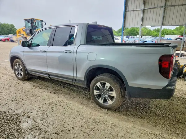 5FPYK3F57HB032126 2017 HONDA RIDGELINE - Image 2