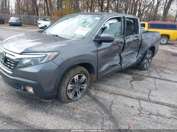 5FPYK3F58HB033172 2017 HONDA RIDGELINE - Image 2