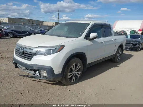 5FPYK3F58HB506276 2017 HONDA RIDGELINE - Image 2