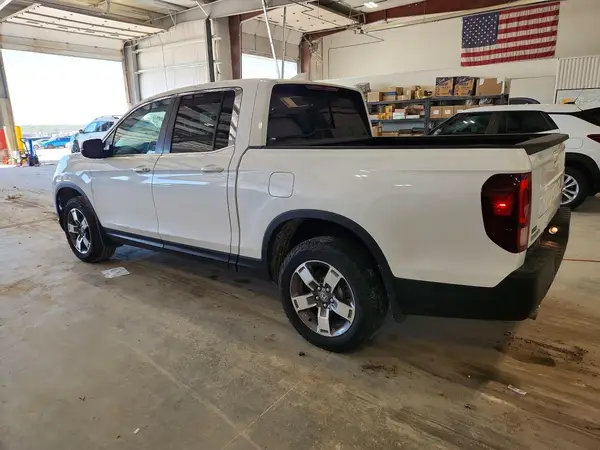 5FPYK3F58RB005132 2024 HONDA RIDGELINE - Image 2