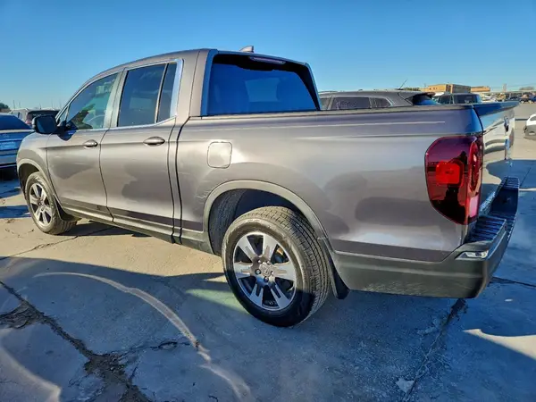 5FPYK3F59HB013609 2017 HONDA RIDGELINE - Image 2