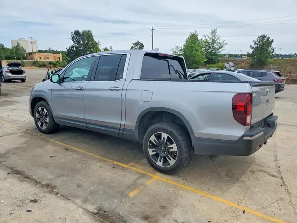 5FPYK3F59LB029236 2020 HONDA RIDGELINE - Image 2