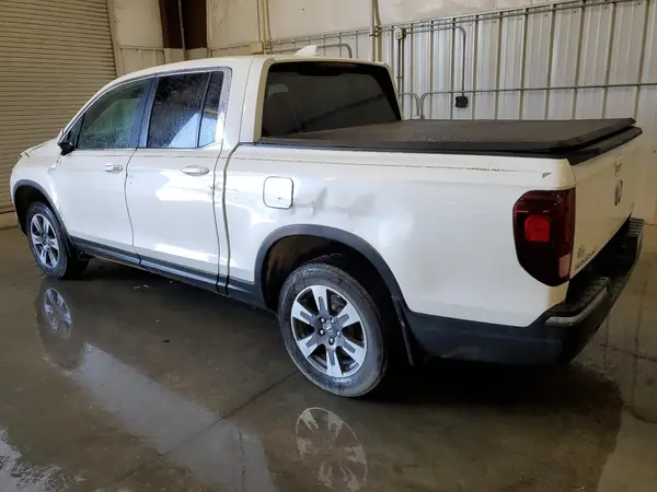 5FPYK3F5XHB003140 2017 HONDA RIDGELINE - Image 2