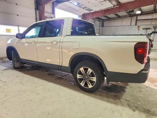 5FPYK3F5XKB010161 2019 HONDA RIDGELINE - Image 2
