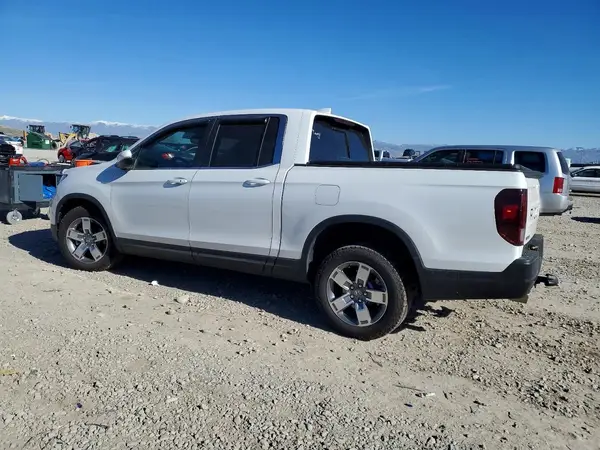 5FPYK3F5XRB029982 2024 HONDA RIDGELINE - Image 2