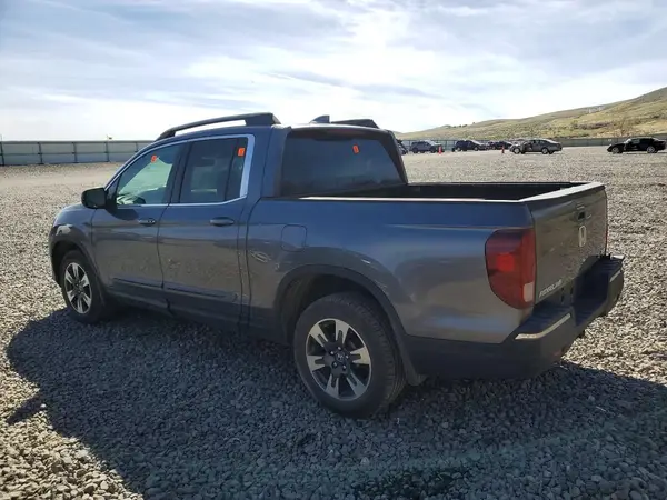 5FPYK3F61HB001706 2017 HONDA RIDGELINE - Image 2