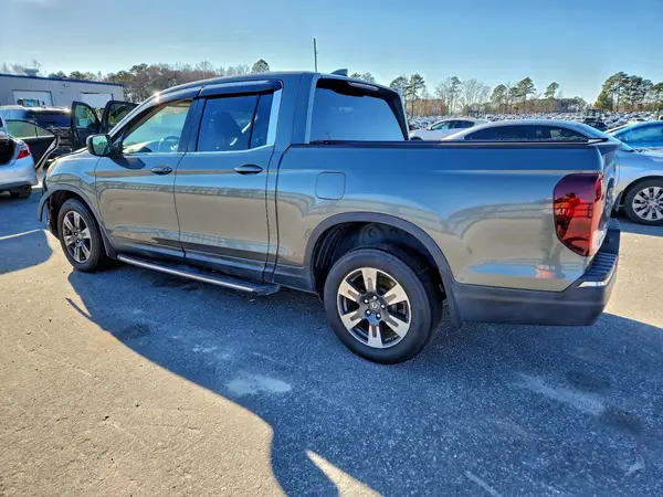 5FPYK3F64HB023585 2017 HONDA RIDGELINE - Image 2