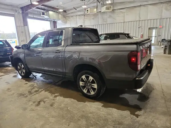 5FPYK3F64HB024056 2017 HONDA RIDGELINE - Image 2