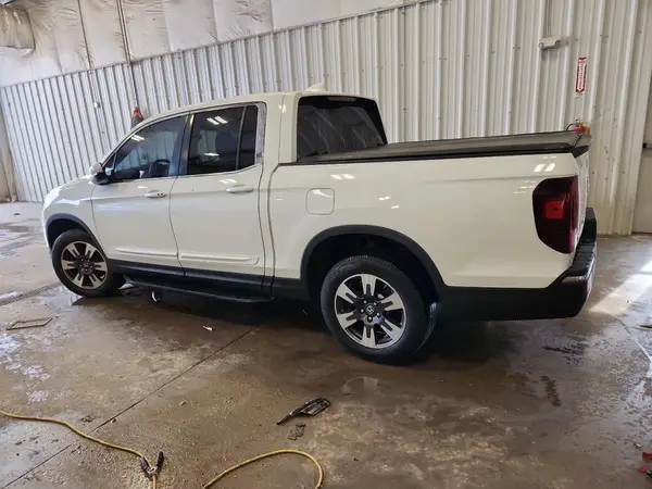 5FPYK3F65HB010103 2017 HONDA RIDGELINE - Image 2