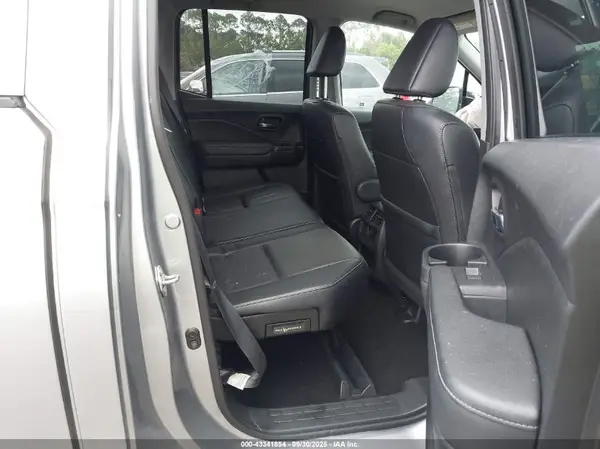 5FPYK3F65HB011008 2017 HONDA RIDGELINE - Image 8