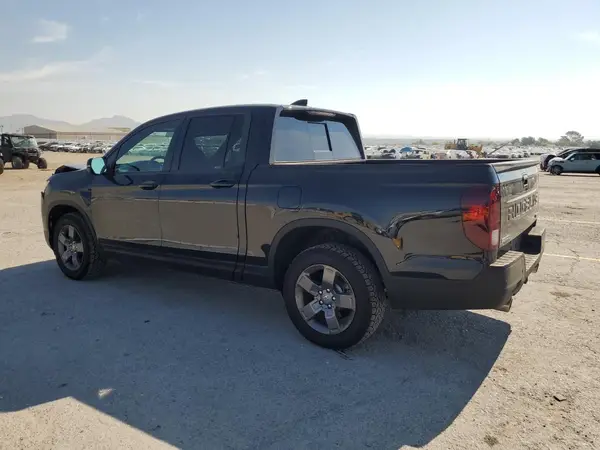 5FPYK3F65RB000639 2024 HONDA RIDGELINE - Image 2