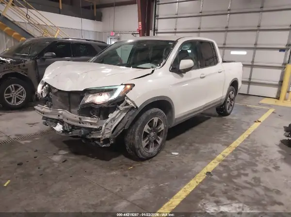 5FPYK3F68HB004117 2017 HONDA RIDGELINE - Image 2