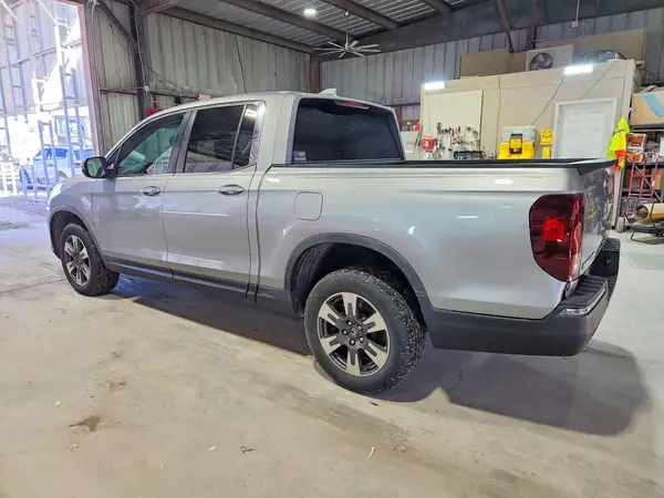 5FPYK3F68HB026246 2017 HONDA RIDGELINE - Image 2