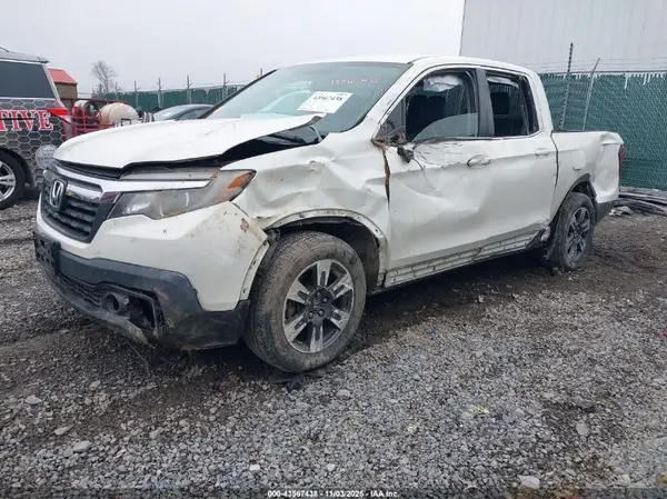 5FPYK3F6XHB018018 2017 HONDA RIDGELINE - Image 2