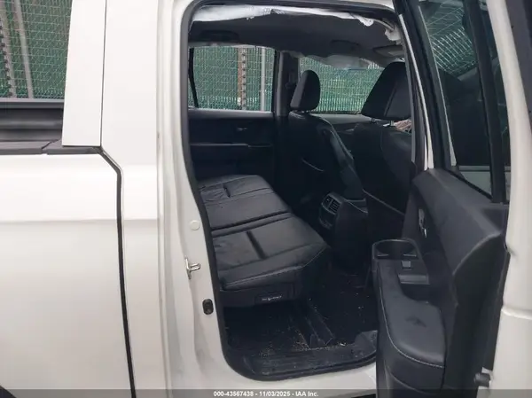 5FPYK3F6XHB018018 2017 HONDA RIDGELINE - Image 8