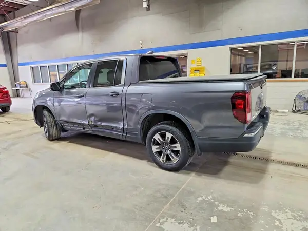 5FPYK3F6XHB025227 2017 HONDA RIDGELINE - Image 2