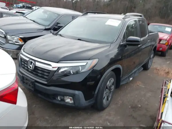 5FPYK3F6XHB032355 2017 HONDA RIDGELINE - Image 2