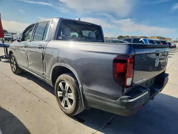 5FPYK3F6XJB005078 2018 HONDA RIDGELINE - Image 2