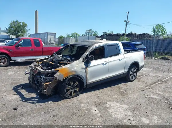 5FPYK3F6XJB016453 2018 HONDA RIDGELINE - Image 2
