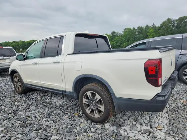 5FPYK3F70HB028517 2017 HONDA RIDGELINE - Image 2