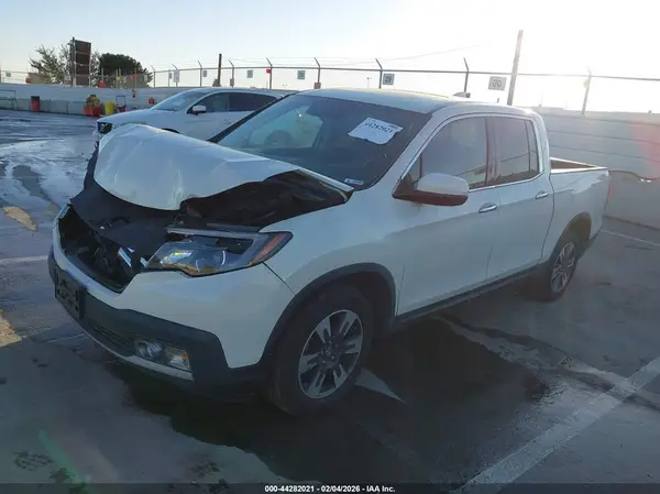 5FPYK3F70HB034558 2017 HONDA RIDGELINE - Image 2