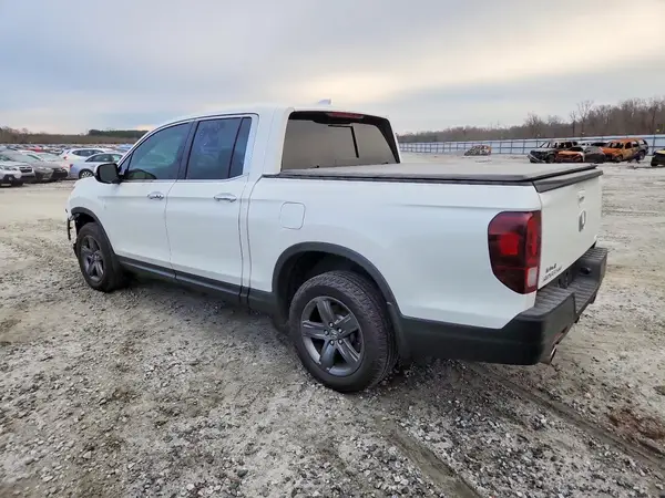 5FPYK3F70NB025824 2022 HONDA RIDGELINE - Image 2