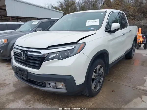 5FPYK3F71HB038912 2017 HONDA RIDGELINE - Image 2