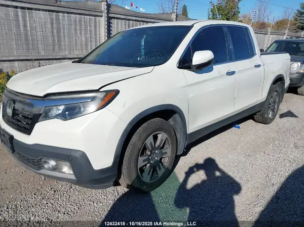 5FPYK3F72HB506856 2017 HONDA RIDGELINE - Image 2