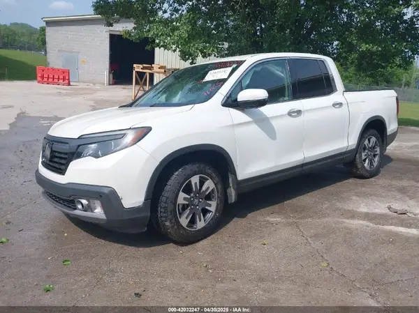 5FPYK3F72JB007125 2018 HONDA RIDGELINE - Image 2