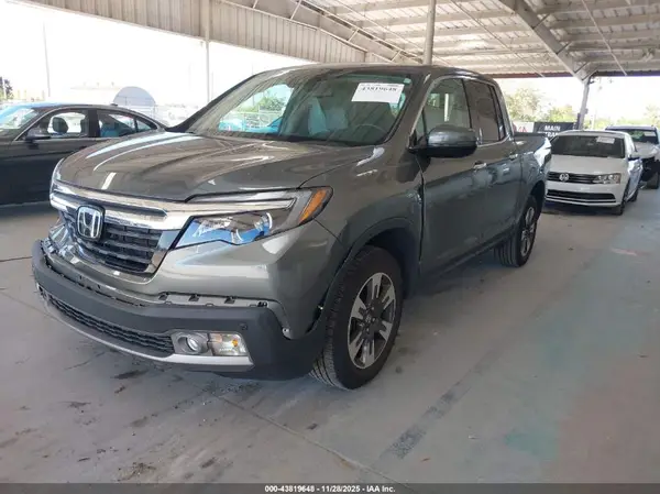 5FPYK3F74HB021621 2017 HONDA RIDGELINE - Image 2