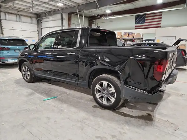 5FPYK3F74HB033459 2017 HONDA RIDGELINE - Image 2