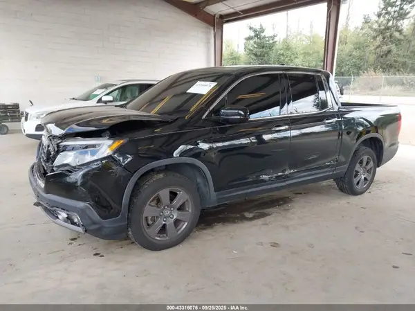5FPYK3F74LB013043 2020 HONDA RIDGELINE - Image 2