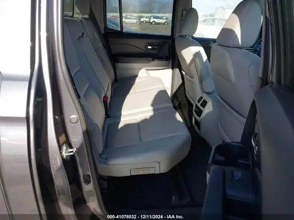 5FPYK3F75HB004407 2017 HONDA RIDGELINE - Image 8