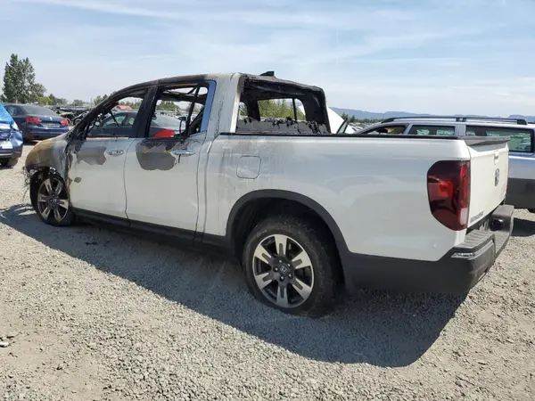 5FPYK3F76HB008286 2017 HONDA RIDGELINE - Image 2