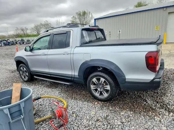 5FPYK3F76HB023774 2017 HONDA RIDGELINE - Image 2